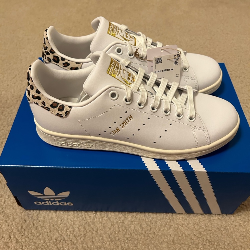 Adidas Stan Smith Sneakers Size 7 White Leather/Leopard. Brand New with Tags!